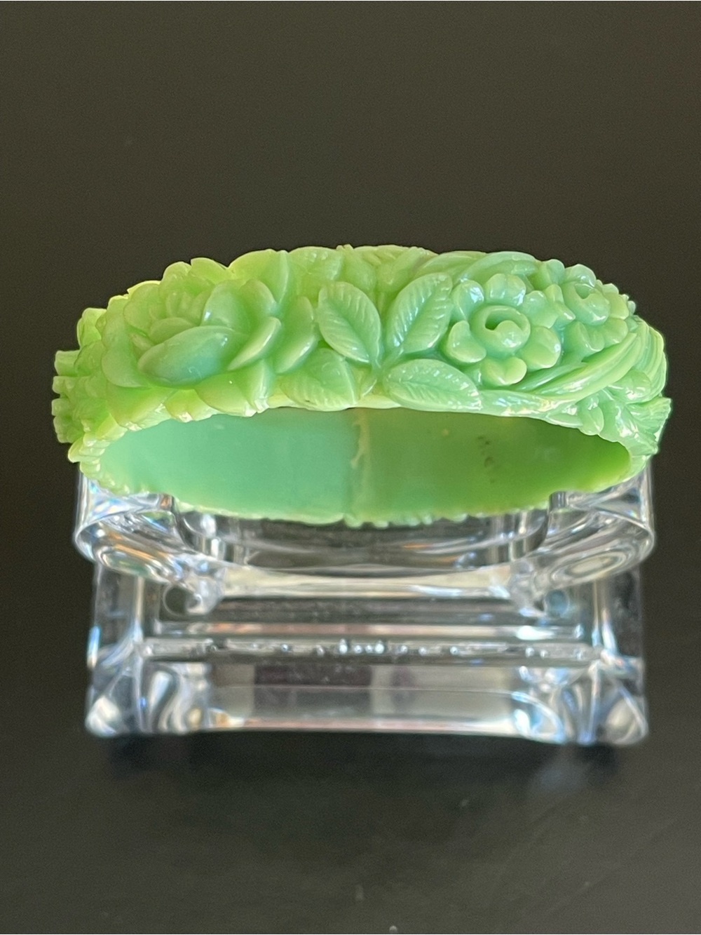 Vintage 1930’s celluloid rose and daisy flower bangle bracelet.